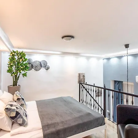 - Cozy - Easy Budapest